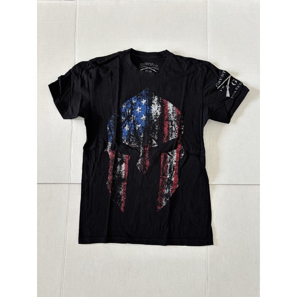 Grunt Style Men’s Black American Flag Spartan Helmet Short Sleeve Shirt Medium